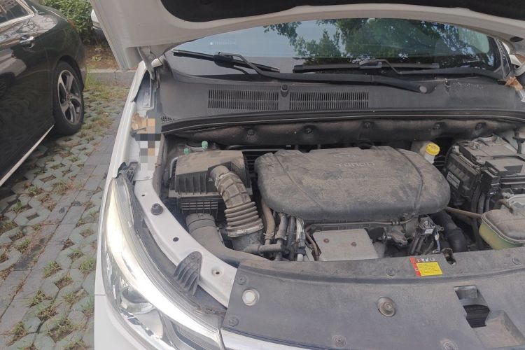 Used Baojun 730 2019 1.5T CVT Flagship Model 7 Seats China VI Emission Standard Engine Bay Right