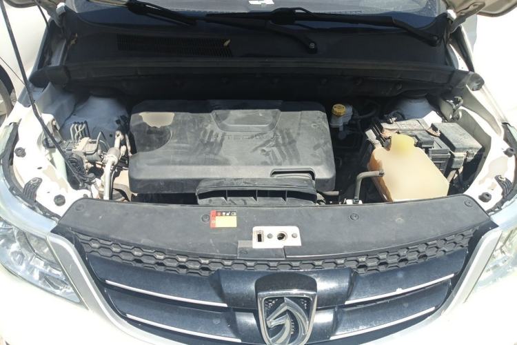 Used Baojun 730 2019 1.5L Manual Value Edition 7 Seats China VI Emission Standard Engine Bay