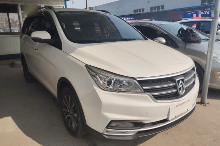 Used Baojun 730 2019 1.5T Manual Fashion Model 7-seater National V Exterior 1