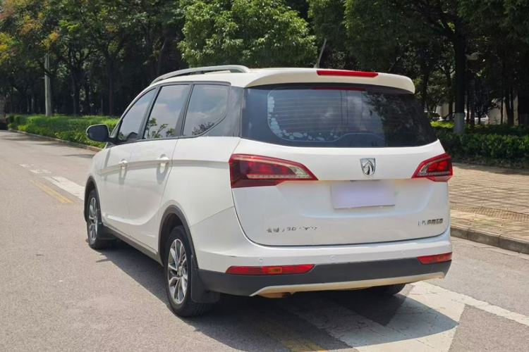 Used Baojun 730 2019 1.5T CVT Fashion Model 7 Seats China V Emission Standard Exterior 1