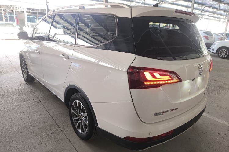 Used Baojun 730 2019 1.5T Manual Fashion Model 7-seater China VI Exterior 2
