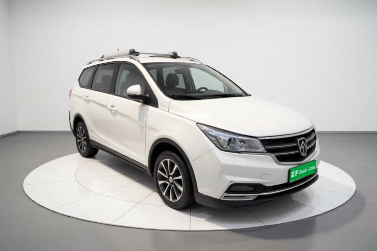 Used Baojun 730 2019 1.5L Manual Fashion Model 7-seater National V Exterior 2