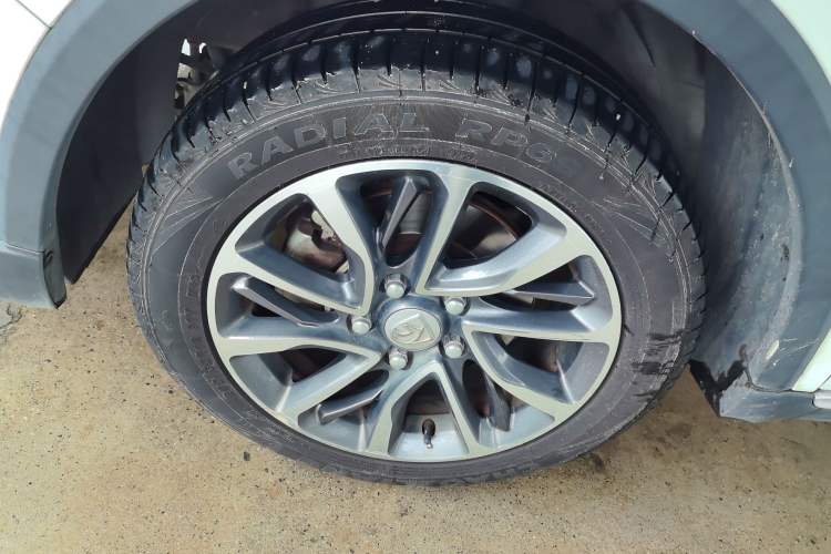 Used Baojun 730 2019 1.5T CVT Flagship Model 7 Seats China VI Emission Standard Exterior 2