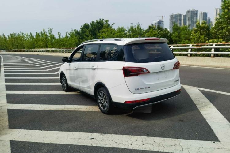 Used Baojun 730 2019 1.5T CVT Fashion Model 7 Seats China VI Emission Standard Exterior 2