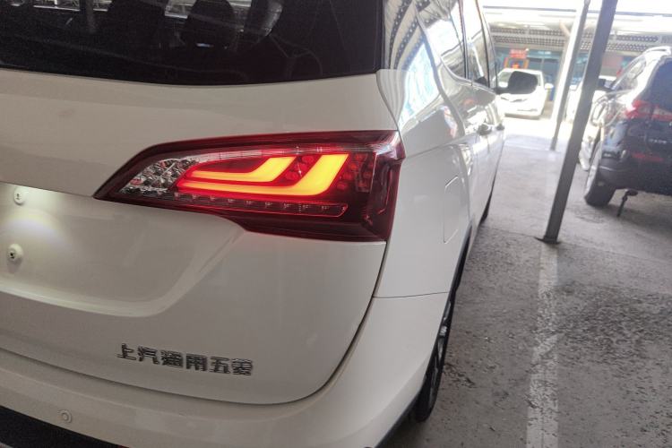 Used Baojun 730 2019 1.5T Manual Fashion Model 7-seater China VI Exterior 3