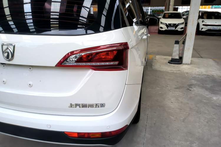 Used Baojun 730 2019 1.5T CVT Fashion Model 7 Seats China V Emission Standard Exterior 3