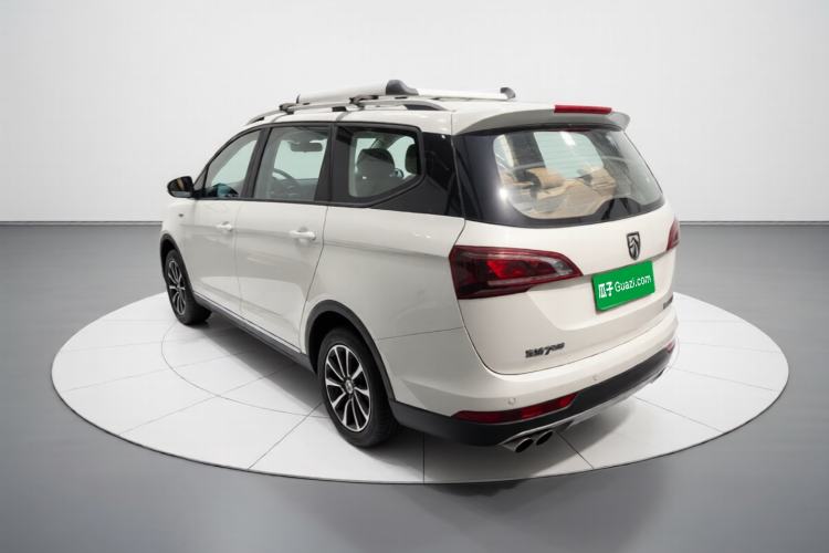 Used Baojun 730 2019 1.5L Manual Fashion Model 7-seater National V Exterior 3