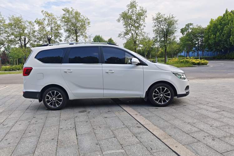 Used Baojun 730 2019 1.5L Manual Value Edition 7 Seats China VI Emission Standard Exterior 3