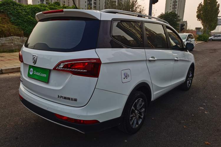 Used Baojun 730 2019 1.5L Manual Fashion Model 7-seater National V Exterior 3