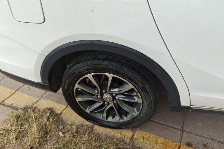Used Baojun 730 2019 1.5T CVT Fashion Model 7 Seats China VI Emission Standard Exterior 5