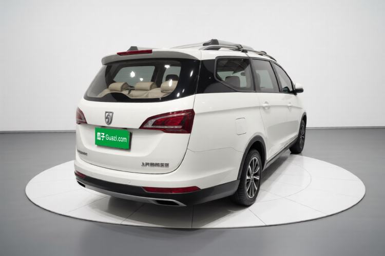 Used Baojun 730 2019 1.5L Manual Fashion Model 7-seater National V Exterior 5