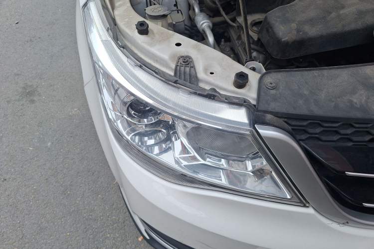 Used Baojun 730 2019 1.5L Manual Value Edition 7 Seats China VI Emission Standard Exterior 6