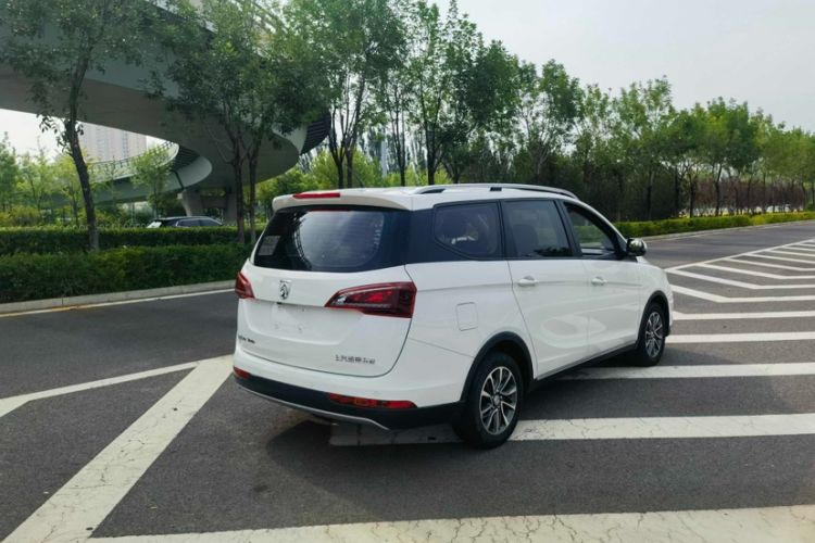 Used Baojun 730 2019 1.5T CVT Fashion Model 7 Seats China VI Emission Standard Exterior 6