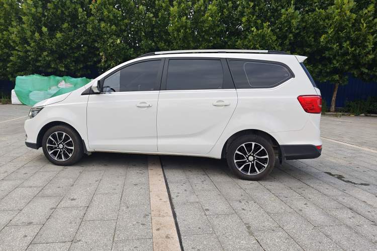 Used Baojun 730 2019 1.5L Manual Value Edition 7 Seats China VI Emission Standard Exterior 7