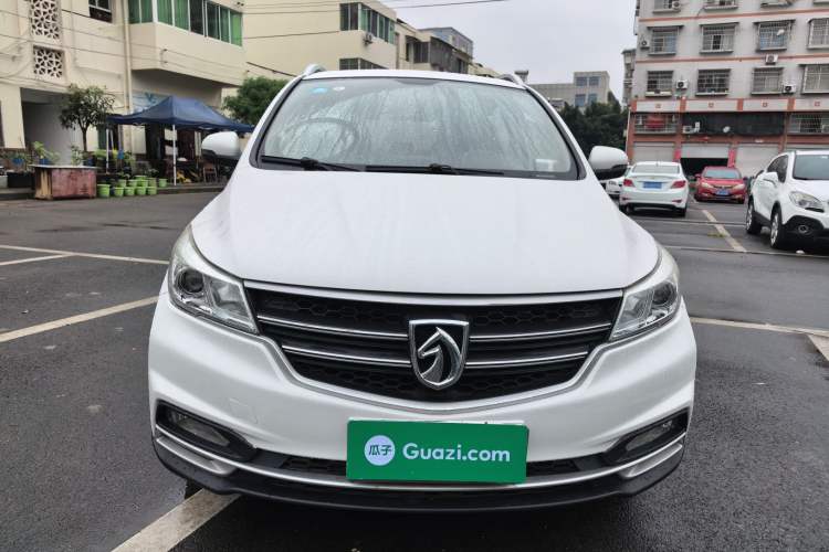 Used Baojun 730 2019 1.5T Manual Fashion Model 7-seater China VI Front