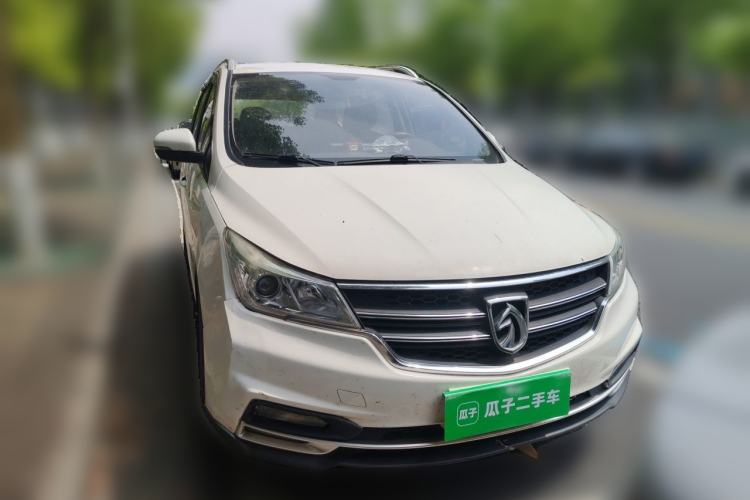 Used Baojun 730 2019 1.5T Manual Fashion Model 7-seater National V Front