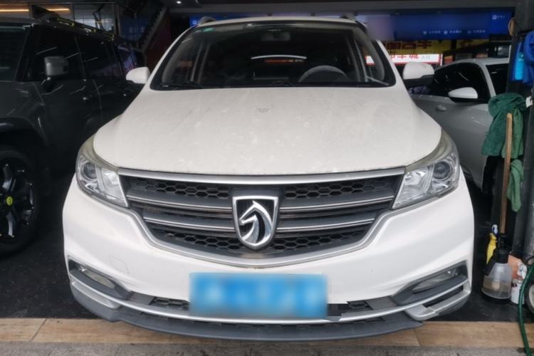 Used Baojun 730 2019 1.5L Manual Fashion Model 7-seater China VI Front