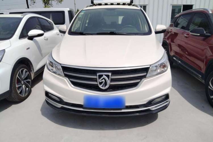 Used Baojun 730 2019 1.5T Manual Fashion Model 7-seater National V Front