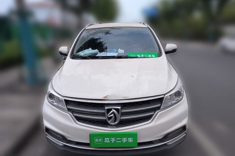 Used Baojun 730 2019 1.5T Manual Fashion Model 7-seater China VI Front