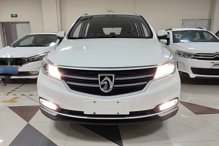 Used Baojun 730 2019 1.5T Manual Fashion Model 7-seater National V Front