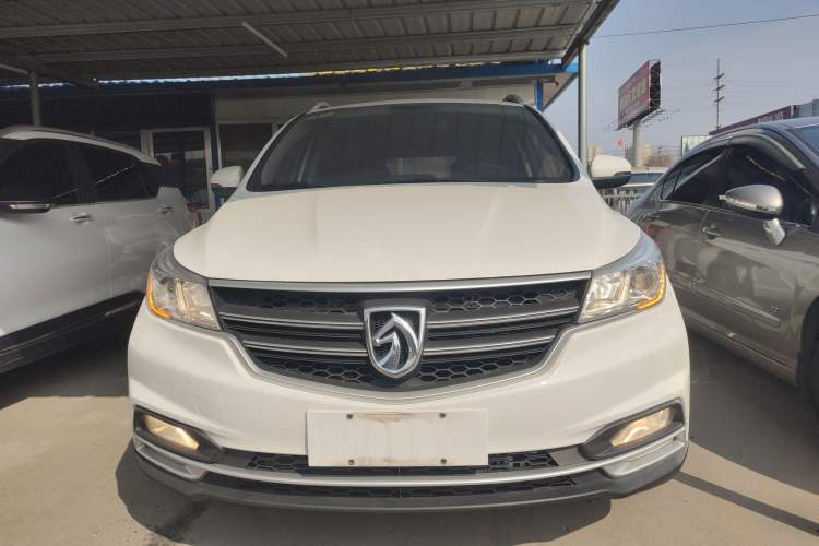 Used Baojun 730 2019 1.5T Manual Fashion Model 7-seater National V Front
