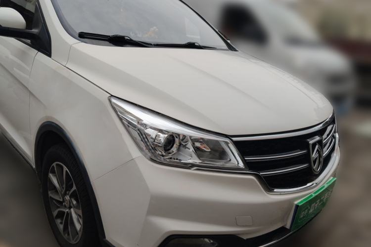 Used Baojun 730 2019 1.5L Manual Fashion Model 7-seater National V Front