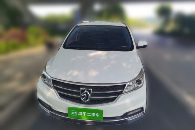 Used Baojun 730 2019 1.5T Manual Fashion Model 7-seater China VI Front