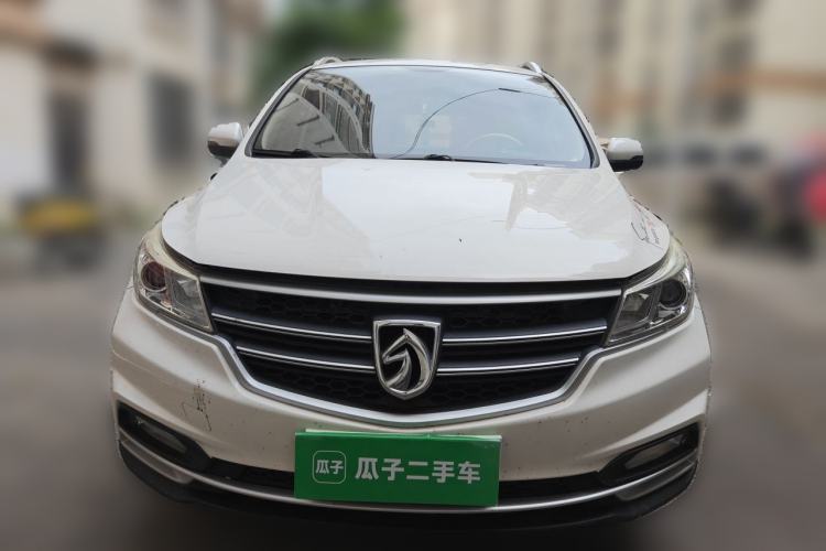 Used Baojun 730 2019 1.5T Manual Fashion Model 7-seater China VI Front
