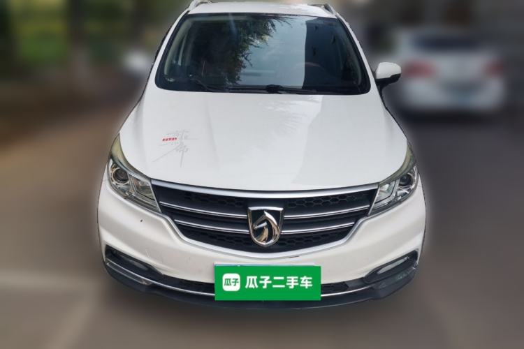 Used Baojun 730 2019 1.5L Manual Fashion Model 7-seater China VI Front