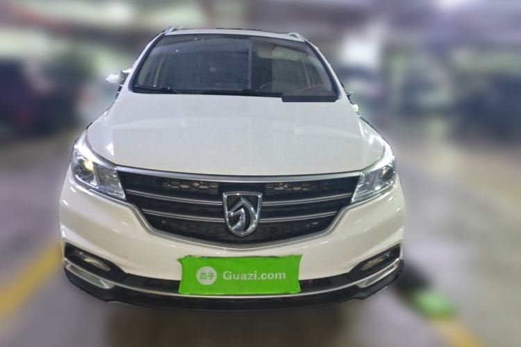 Used Baojun 730 2019 1.5T Manual Fashion Model 7-seater National V Front