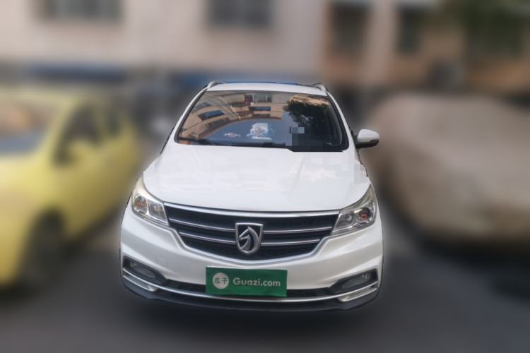 Used Baojun 730 2019 1.5L Manual Fashion Model 7-seater China VI Front