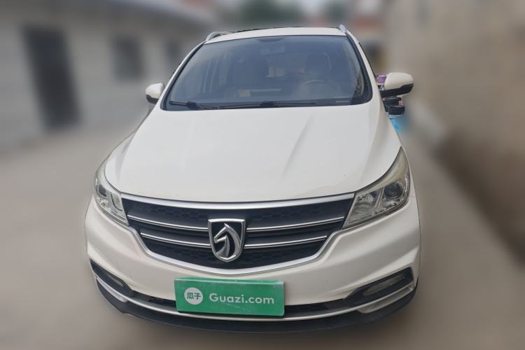 Used Baojun 730 2019 1.5L Manual Fashion Model 7-seater National V Front