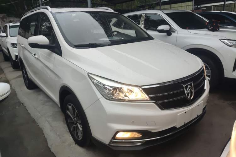 Used Baojun 730 2019 1.5T CVT Flagship Model 7 Seats China VI Emission Standard Front Right 45 Deg