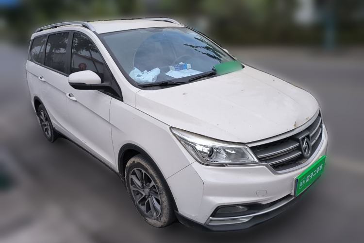 Used Baojun 730 2019 1.5T Manual Fashion Model 7-seater China VI Front Right 45 Deg