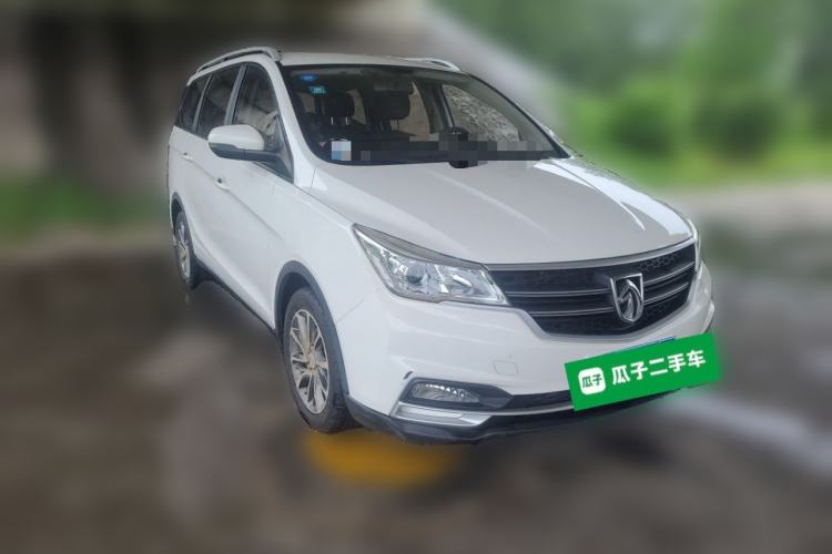 Used Baojun 730 2019 1.5L Manual Fashion Model 7-seater National V Front Right 45 Deg