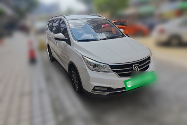 Used Baojun 730 2019 1.5L Manual Fashion Model 7-seater National V Front Right 45 Deg