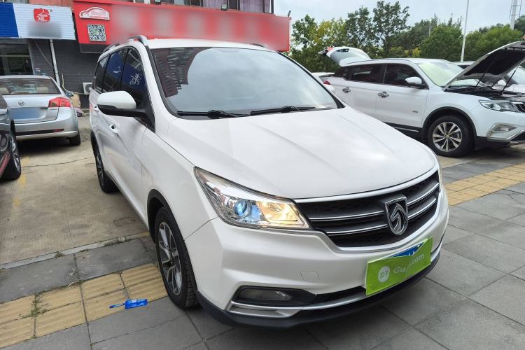 Used Baojun 730 2019 1.5T CVT Fashion Model 7 Seats China V Emission Standard Front Right 45 Deg