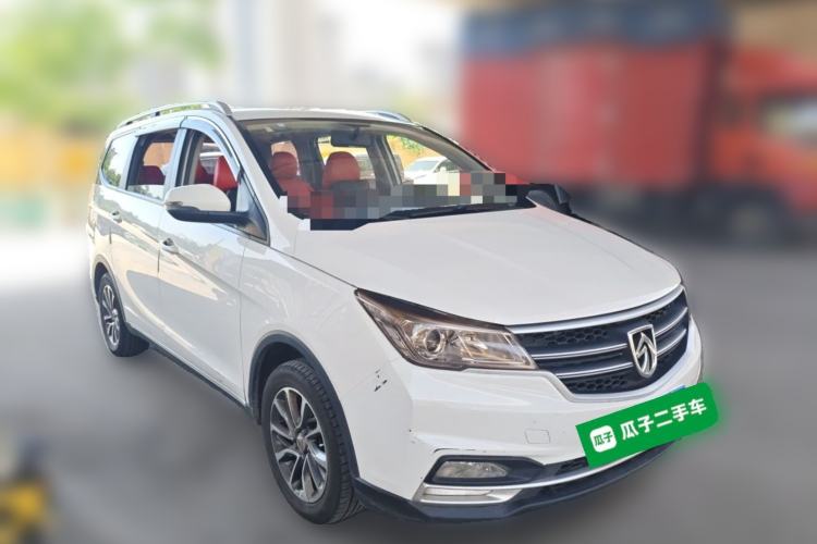 Used Baojun 730 2019 1.5L Manual Fashion Model 7-seater China VI Front Right 45 Deg