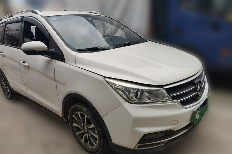 Used Baojun 730 2019 1.5L Manual Fashion Model 7-seater National V Front Right 45 Deg