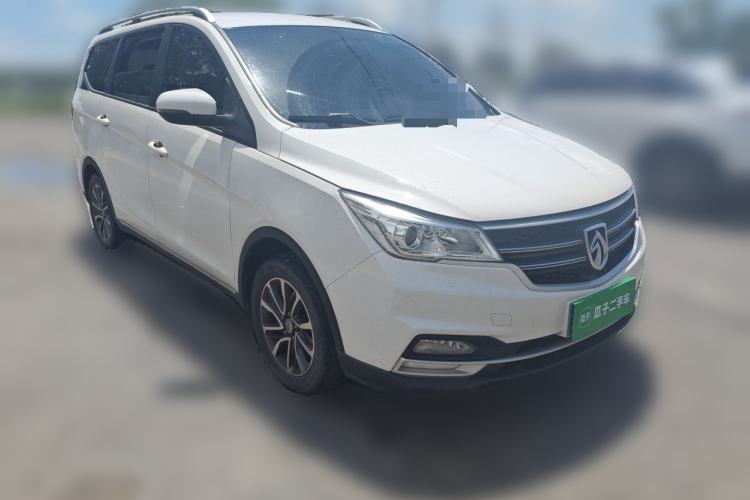 Used Baojun 730 2019 1.5T Manual Fashion Model 7-seater China VI Front Right 45 Deg