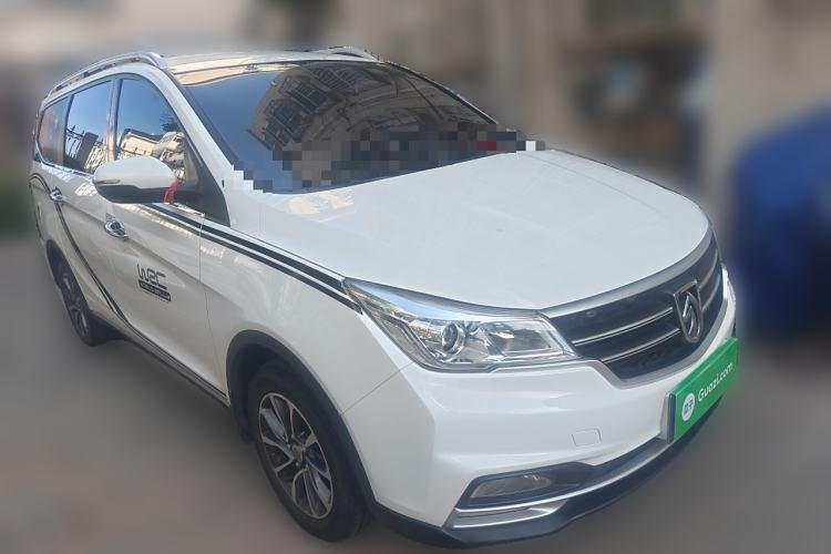 Used Baojun 730 2019 1.5T Manual Fashion Model 7-seater China VI Front Right 45 Deg