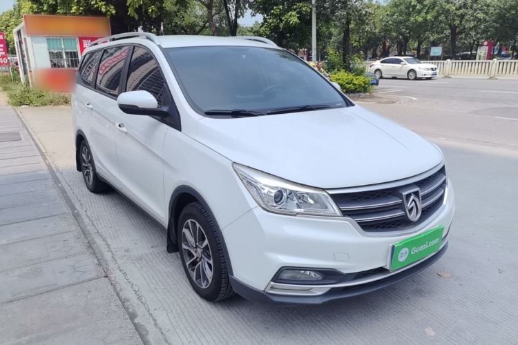 Used Baojun 730 2019 1.5L Manual Fashion Model 7-seater China VI Front Right 45 Deg