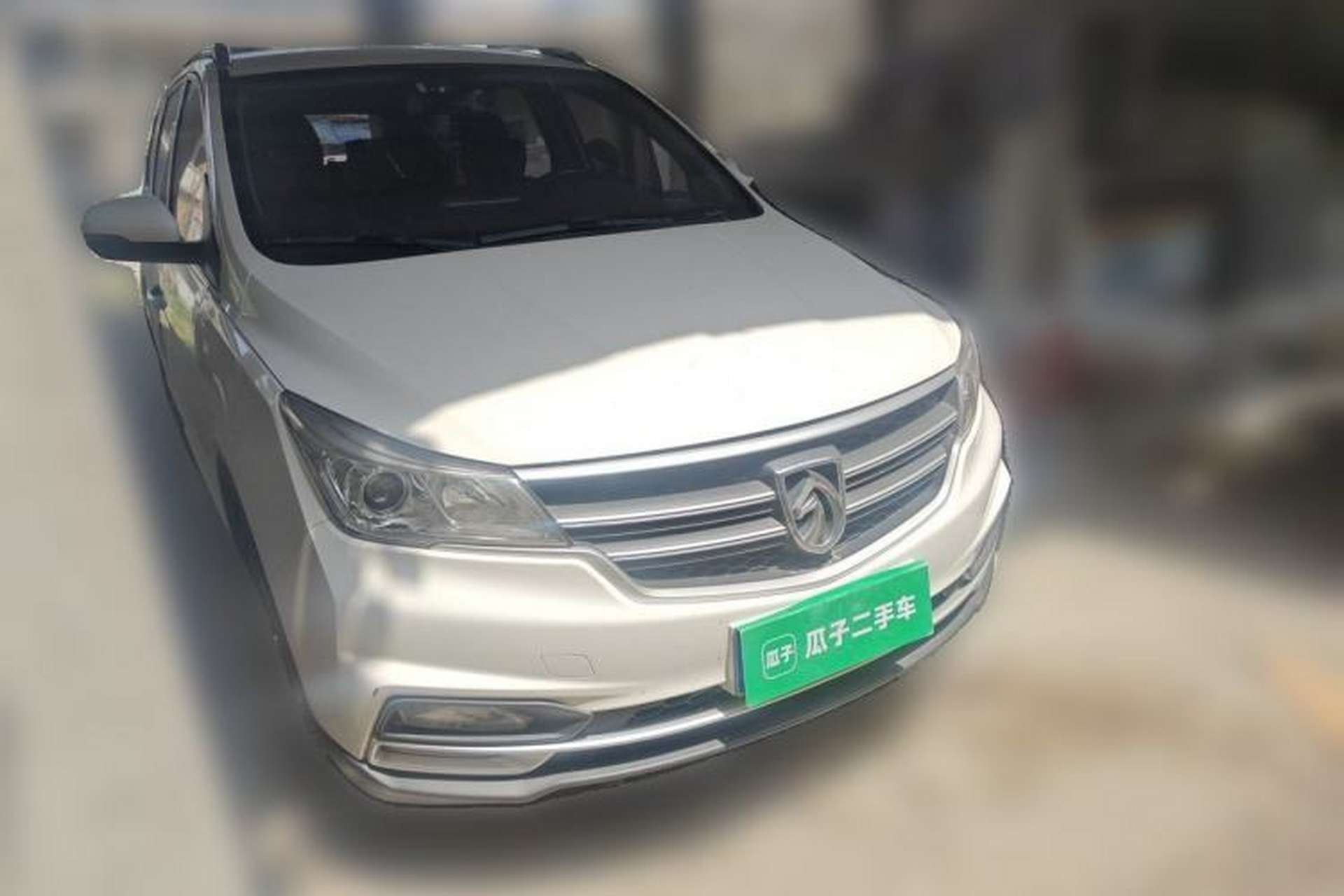 Used Baojun 730 2019 1.5L Manual Fashion Model 7-seater China VI Front Right 45 Deg