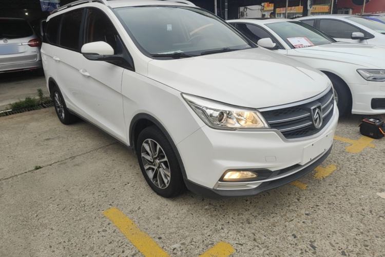 Used Baojun 730 2019 1.5T CVT Fashion Model 7 Seats China V Emission Standard Front Right 45 Deg