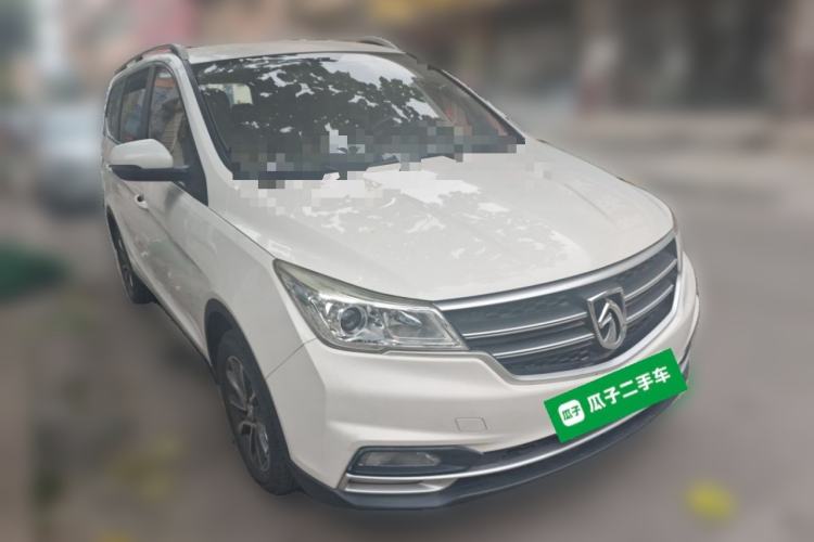 Used Baojun 730 2019 1.5L Manual Fashion Model 7-seater China VI Front Right 45 Deg
