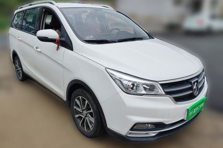 Used Baojun 730 2019 1.5L Manual Fashion Model 7-seater National V Front Right 45 Deg