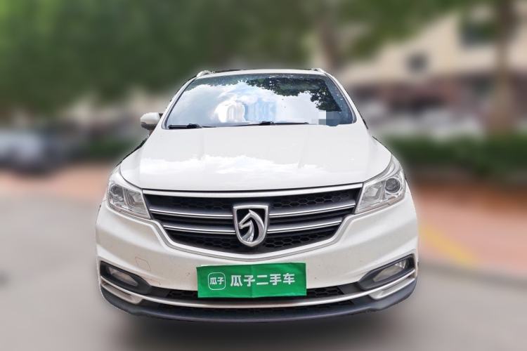 Used Baojun 730 2019 1.5L Manual Fashion Model 7-seater China VI Front