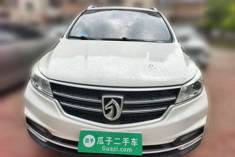 Used Baojun 730 2019 1.5L Manual Fashion Model 7-seater China VI Front