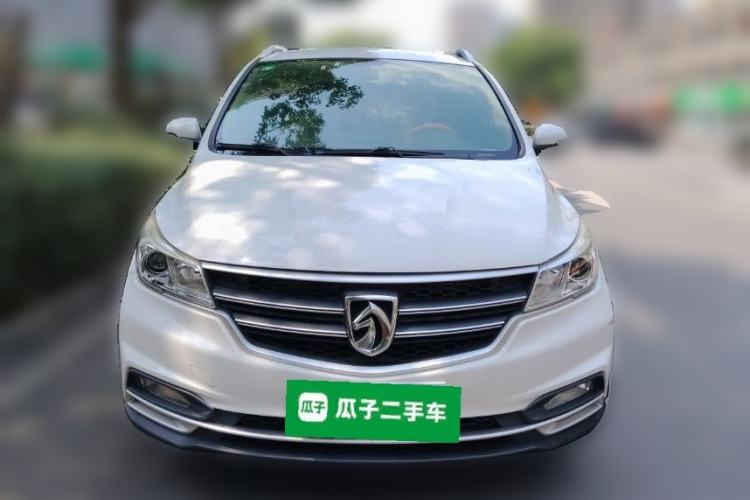 Used Baojun 730 2019 1.5L Manual Fashion Model 7-seater National V Front
