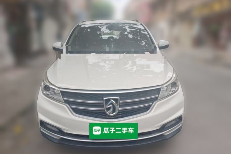 Used Baojun 730 2019 1.5L Manual Fashion Model 7-seater China VI Front